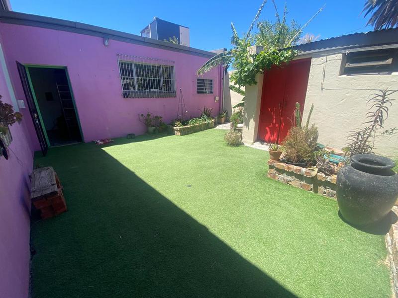 3 Bedroom Property for Sale in Woodstock Western Cape